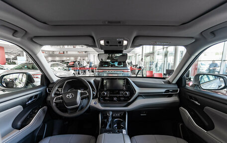 Toyota Highlander, 2025 год, 6 790 000 рублей, 8 фотография