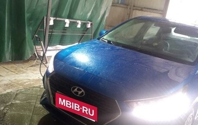 Hyundai Solaris II рестайлинг, 2018 год, 900 000 рублей, 1 фотография