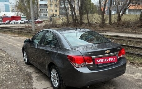 Chevrolet Cruze II, 2011 год, 650 000 рублей, 7 фотография