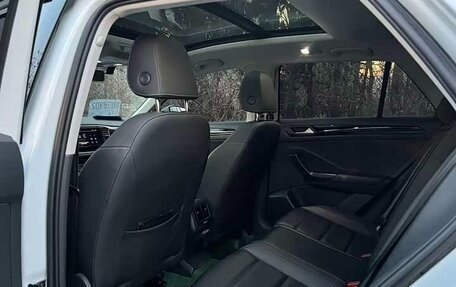 Volkswagen T-Roc I, 2022 год, 2 225 000 рублей, 8 фотография