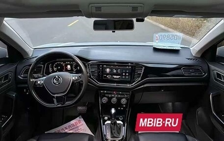 Volkswagen T-Roc I, 2022 год, 2 225 000 рублей, 7 фотография