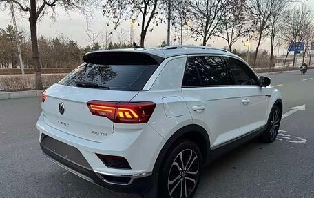 Volkswagen T-Roc I, 2022 год, 2 225 000 рублей, 11 фотография