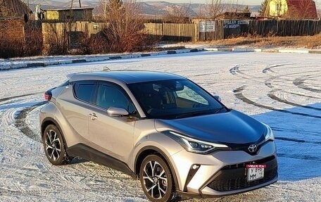 Toyota C-HR I рестайлинг, 2020 год, 2 200 000 рублей, 1 фотография