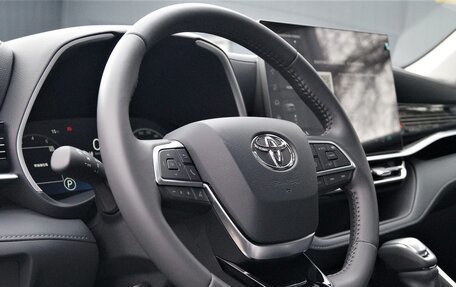 Toyota Highlander, 2025 год, 5 950 000 рублей, 21 фотография