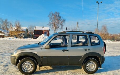 Chevrolet Niva I рестайлинг, 2012 год, 740 000 рублей, 3 фотография