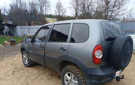 Chevrolet Niva I рестайлинг, 2012 год, 350 000 рублей, 3 фотография