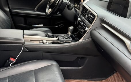 Lexus RX IV рестайлинг, 2018 год, 3 700 000 рублей, 4 фотография