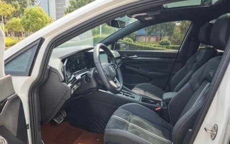 Volkswagen Golf VIII, 2023 год, 1 790 000 рублей, 12 фотография