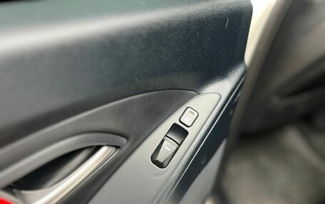 Hyundai ix35 I рестайлинг, 2012 год, 1 150 000 рублей, 10 фотография