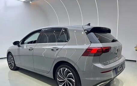 Volkswagen Golf VIII, 2024 год, 2 050 000 рублей, 4 фотография