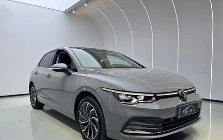 Volkswagen Golf VIII, 2024 год, 2 050 000 рублей, 3 фотография