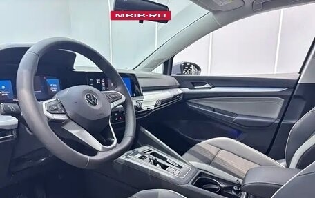 Volkswagen Golf VIII, 2024 год, 2 050 000 рублей, 8 фотография