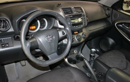 Toyota RAV4, 2011 год, 1 187 000 рублей, 15 фотография