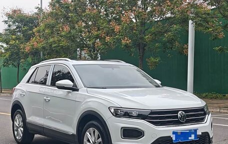 Volkswagen T-Roc I, 2022 год, 2 000 000 рублей, 3 фотография