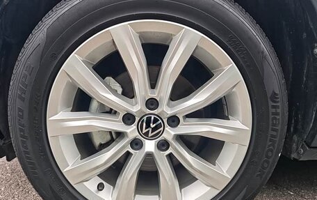 Volkswagen T-Roc I, 2022 год, 2 000 000 рублей, 11 фотография