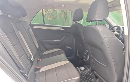 Volkswagen T-Roc I, 2022 год, 2 000 000 рублей, 8 фотография