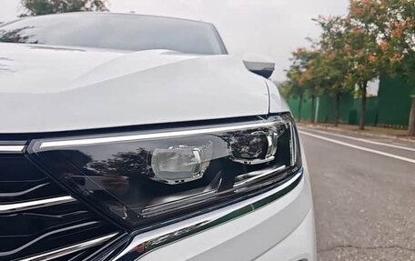 Volkswagen T-Roc I, 2022 год, 2 000 000 рублей, 12 фотография