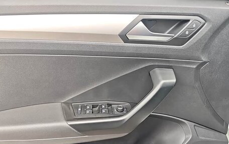 Volkswagen T-Roc I, 2022 год, 2 000 000 рублей, 13 фотография