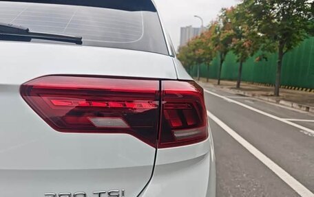 Volkswagen T-Roc I, 2022 год, 2 000 000 рублей, 20 фотография