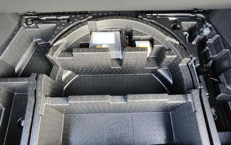 Toyota C-HR I рестайлинг, 2020 год, 2 200 000 рублей, 24 фотография