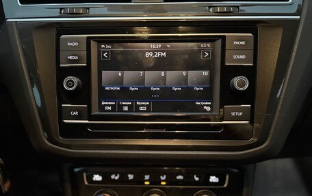 Volkswagen Tiguan II, 2017 год, 2 590 000 рублей, 8 фотография