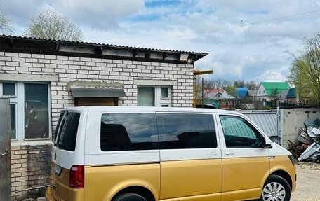 Volkswagen Caravelle T6 рестайлинг, 2018 год, 2 800 000 рублей, 9 фотография