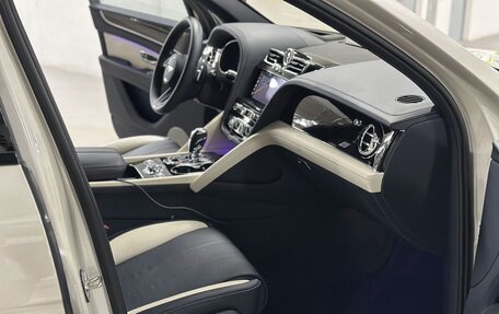 Bentley Bentayga I, 2023 год, 25 500 000 рублей, 21 фотография