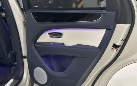 Bentley Bentayga I, 2023 год, 25 500 000 рублей, 38 фотография