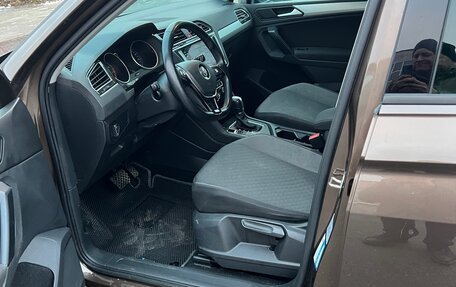 Volkswagen Tiguan II, 2019 год, 2 300 000 рублей, 15 фотография