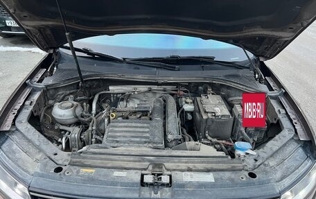 Volkswagen Tiguan II, 2019 год, 2 300 000 рублей, 16 фотография