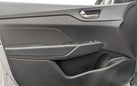 Hyundai Solaris II рестайлинг, 2017 год, 1 299 000 рублей, 17 фотография