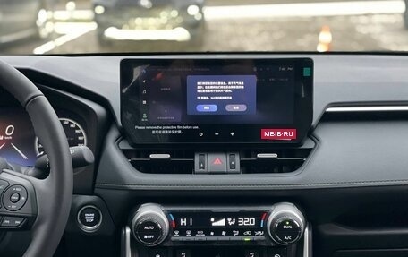 Toyota RAV4, 2025 год, 4 100 000 рублей, 22 фотография