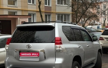 Toyota Land Cruiser Prado 150 рестайлинг 2, 2010 год, 2 499 999 рублей, 7 фотография