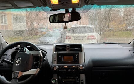 Toyota Land Cruiser Prado 150 рестайлинг 2, 2010 год, 2 499 999 рублей, 16 фотография