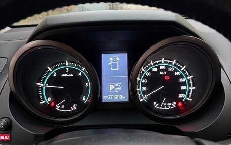 Toyota Land Cruiser Prado 150 рестайлинг 2, 2010 год, 2 499 999 рублей, 18 фотография