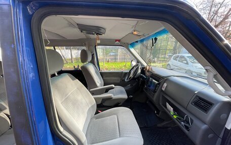 Volkswagen Caravelle T4, 1999 год, 1 300 000 рублей, 15 фотография