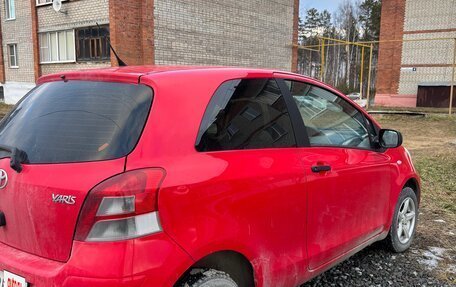Toyota Yaris III рестайлинг, 2010 год, 590 000 рублей, 10 фотография
