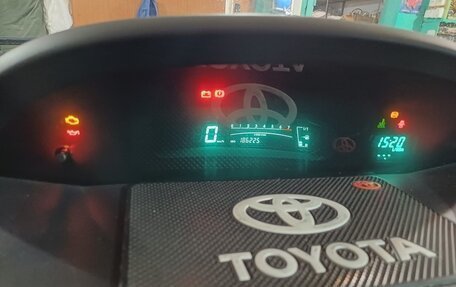 Toyota Yaris III рестайлинг, 2010 год, 590 000 рублей, 12 фотография