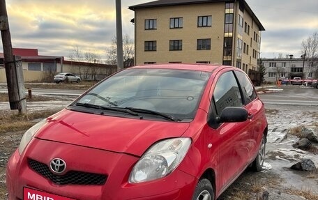 Toyota Yaris III рестайлинг, 2010 год, 590 000 рублей, 11 фотография