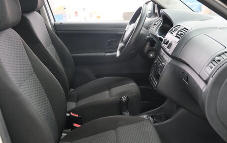 Skoda Fabia II, 2013 год, 869 000 рублей, 20 фотография