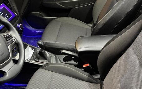 Hyundai Solaris II рестайлинг, 2017 год, 1 220 000 рублей, 8 фотография