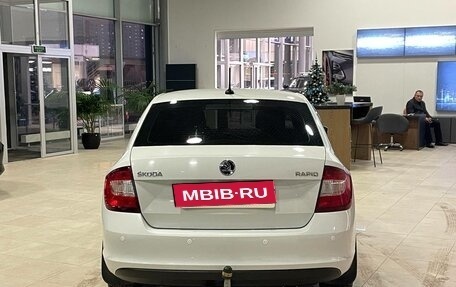 Skoda Rapid I, 2018 год, 1 335 000 рублей, 5 фотография