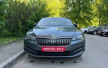 Skoda Superb III рестайлинг, 2022 год, 3 250 000 рублей, 3 фотография