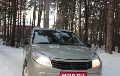 Renault Sandero I, 2013 год, 450 000 рублей, 1 фотография