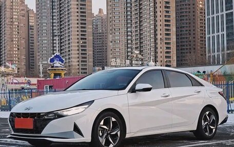 Hyundai Elantra, 2022 год, 1 800 000 рублей, 3 фотография