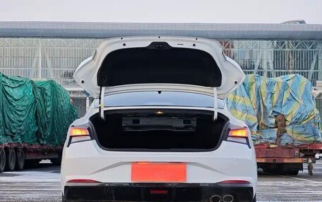 Hyundai Elantra, 2022 год, 1 800 000 рублей, 9 фотография