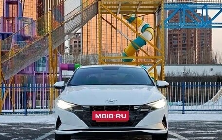 Hyundai Elantra, 2022 год, 1 800 000 рублей, 5 фотография