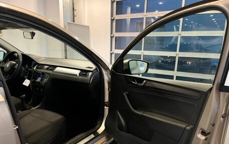 Skoda Rapid I, 2019 год, 1 345 000 рублей, 27 фотография