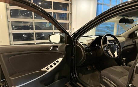 Hyundai Solaris II рестайлинг, 2013 год, 825 000 рублей, 21 фотография