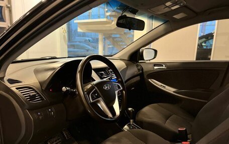 Hyundai Solaris II рестайлинг, 2013 год, 825 000 рублей, 23 фотография